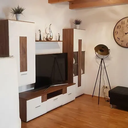 Ferienwohnung 2 *